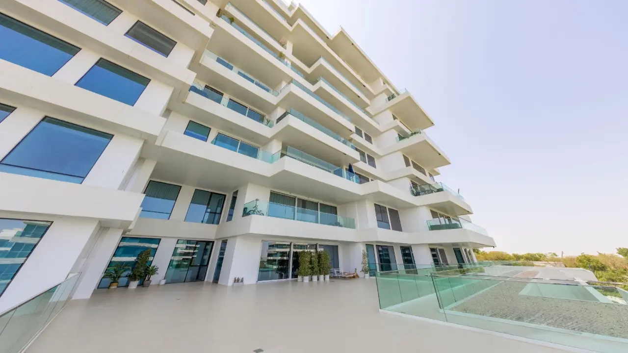 شقة فاخرة واسعة بغرفة نوم واحدة للإيجار في البراري، دبي معرض 7