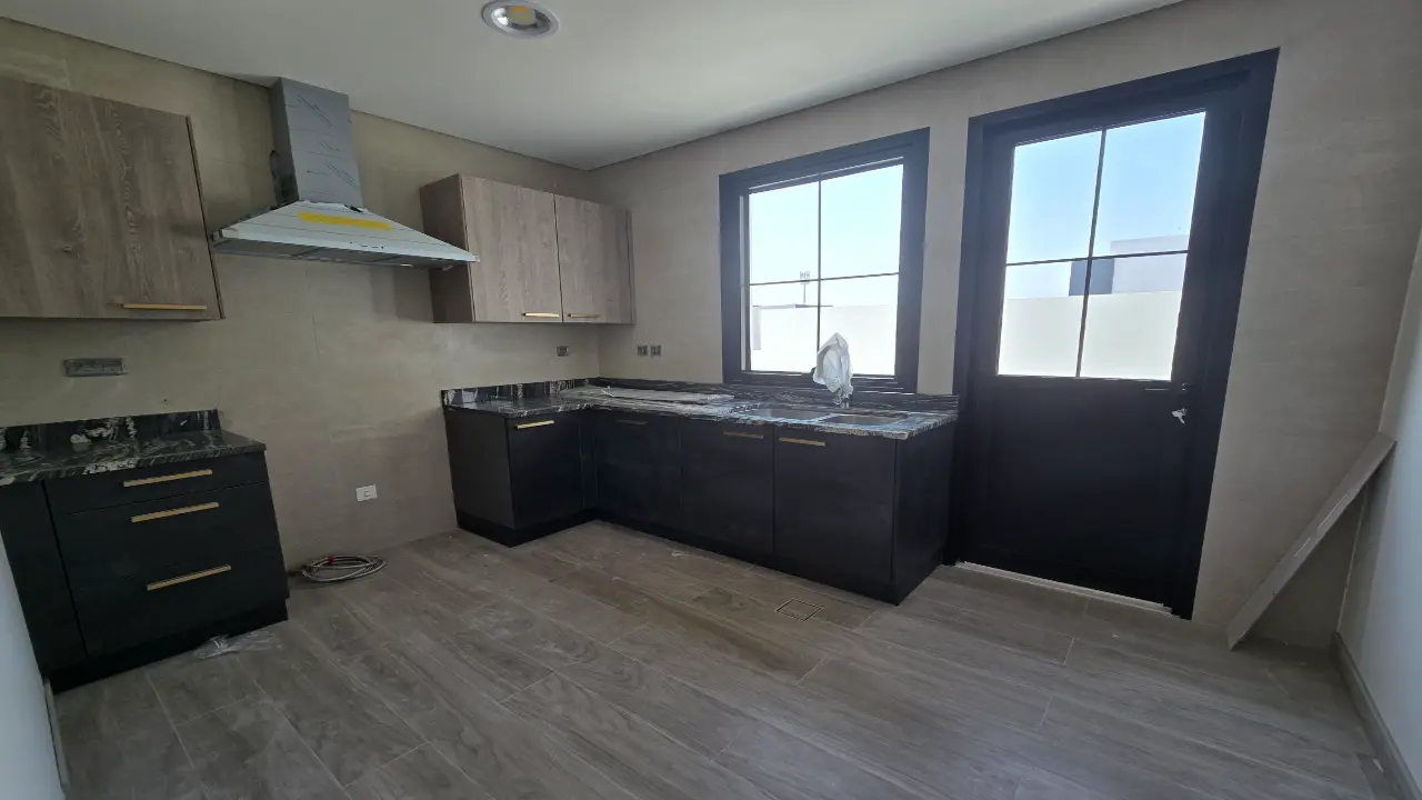 فيلا واسعة مُصممة خصيصًا من 6 غرف نوم للإيجار في الفرجان غرب، دبي معرض 9