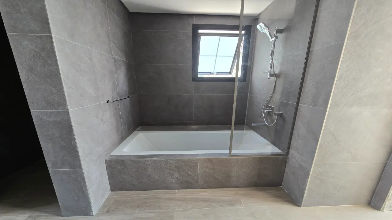 فيلا واسعة مُصممة خصيصًا من 6 غرف نوم للإيجار في الفرجان غرب، دبي معرض 6