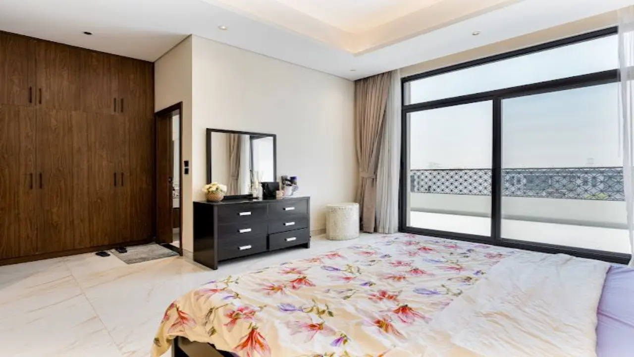 وحدة زاوية فيلا فاخرة مكونة من 3 غرف نوم للإيجار في الفرجان غرب معرض 5