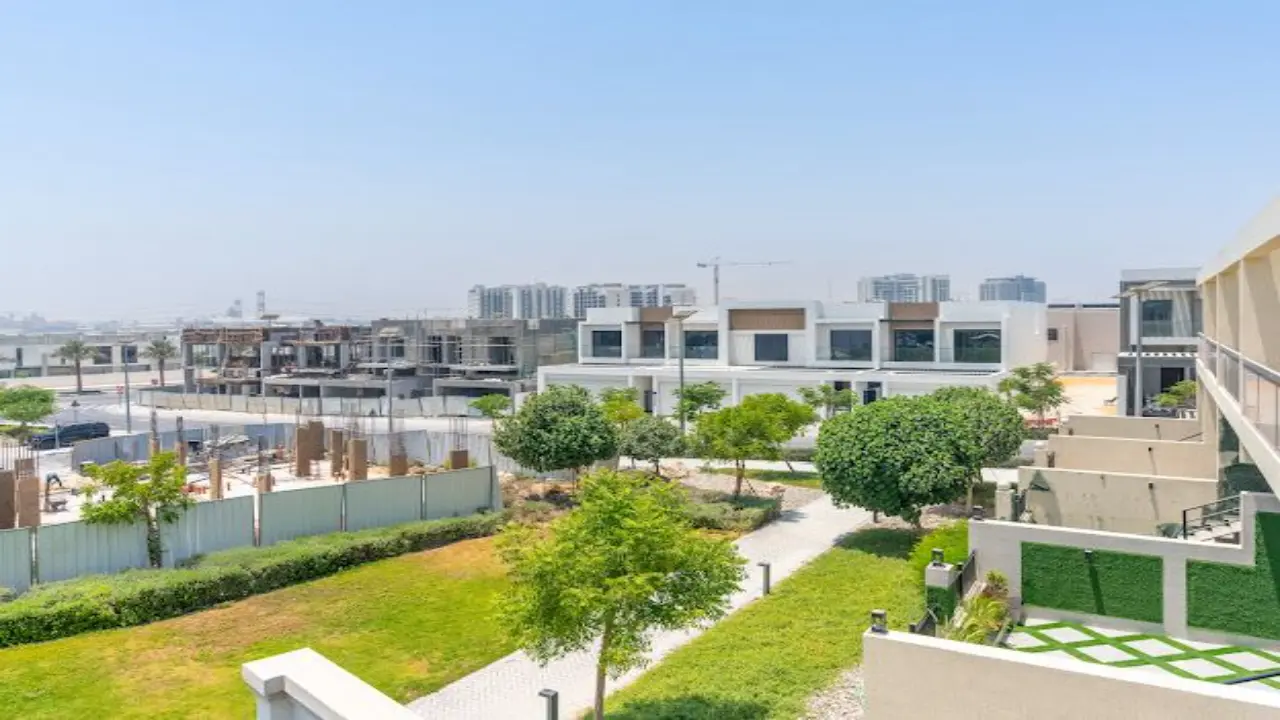 وحدة زاوية فيلا فاخرة مكونة من 3 غرف نوم للإيجار في الفرجان غرب معرض 4