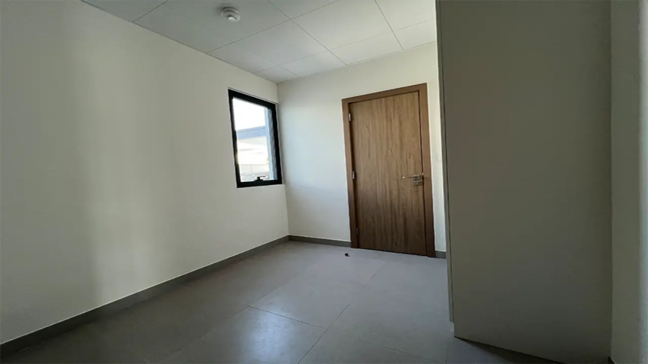 فيلا مستقلة جديدة مكونة من 5 غرف نوم للإيجار في الفرجان غرب، دبي معرض 11