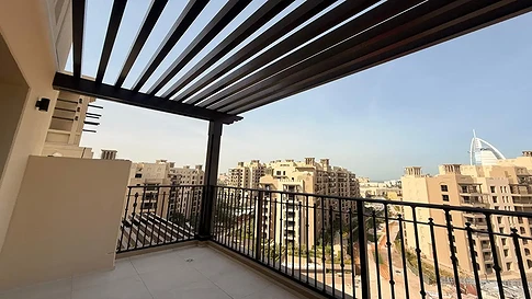 Burj Al Arab View 3-Bedroom Apartment for Rent in Al Jazi Building 1, Madinat Jumeirah Living gallery 2