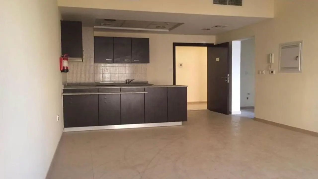 Spacious 1-Bedroom Apartment for Rent in Al Thamam 18, Remraam, Dubai gallery 5