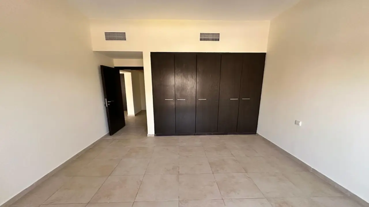 Spacious 1-Bedroom Apartment for Rent in Al Thamam 18, Remraam, Dubai gallery 12