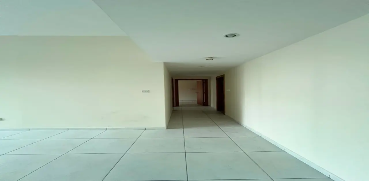 Spacious 2-Bedroom Ready-to-Move-In Apartment for Rent in Azure, Dubai Marina gallery 2