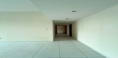 Spacious 2-Bedroom Ready-to-Move-In Apartment for Rent in Azure, Dubai Marina gallery 2