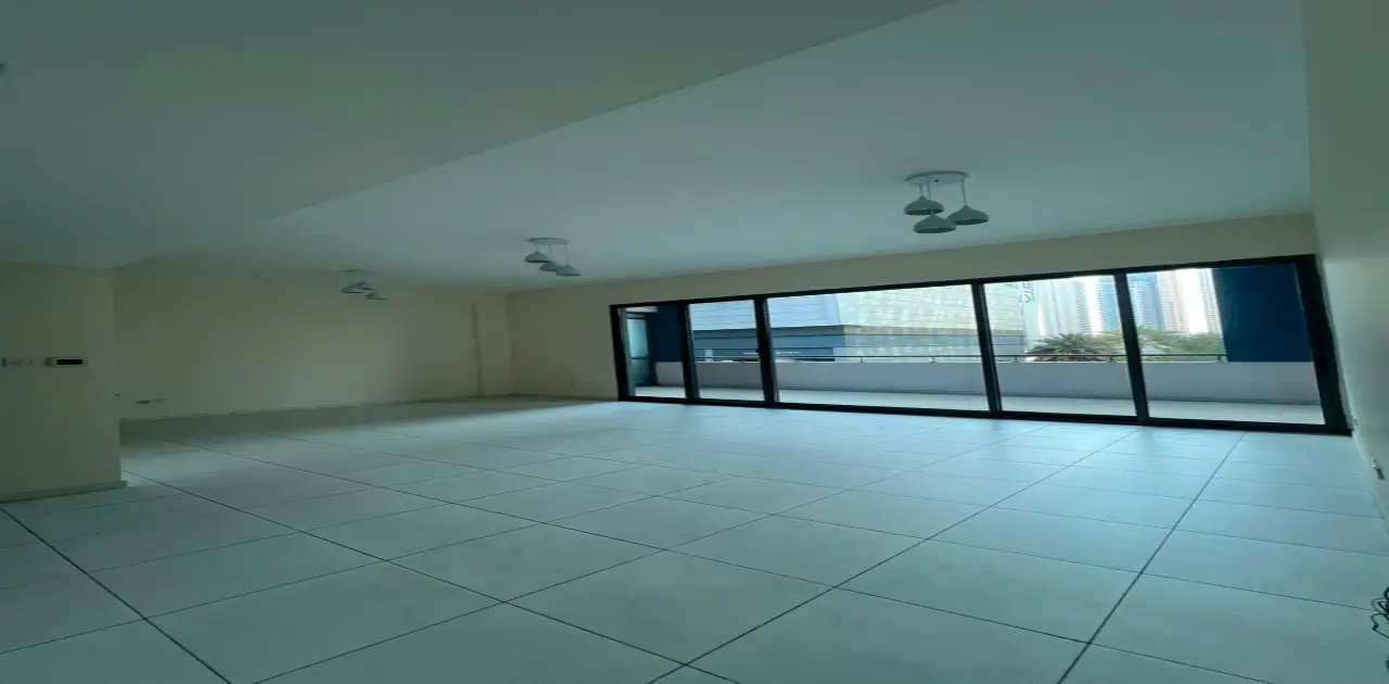 Spacious 2-Bedroom Ready-to-Move-In Apartment for Rent in Azure, Dubai Marina gallery 6