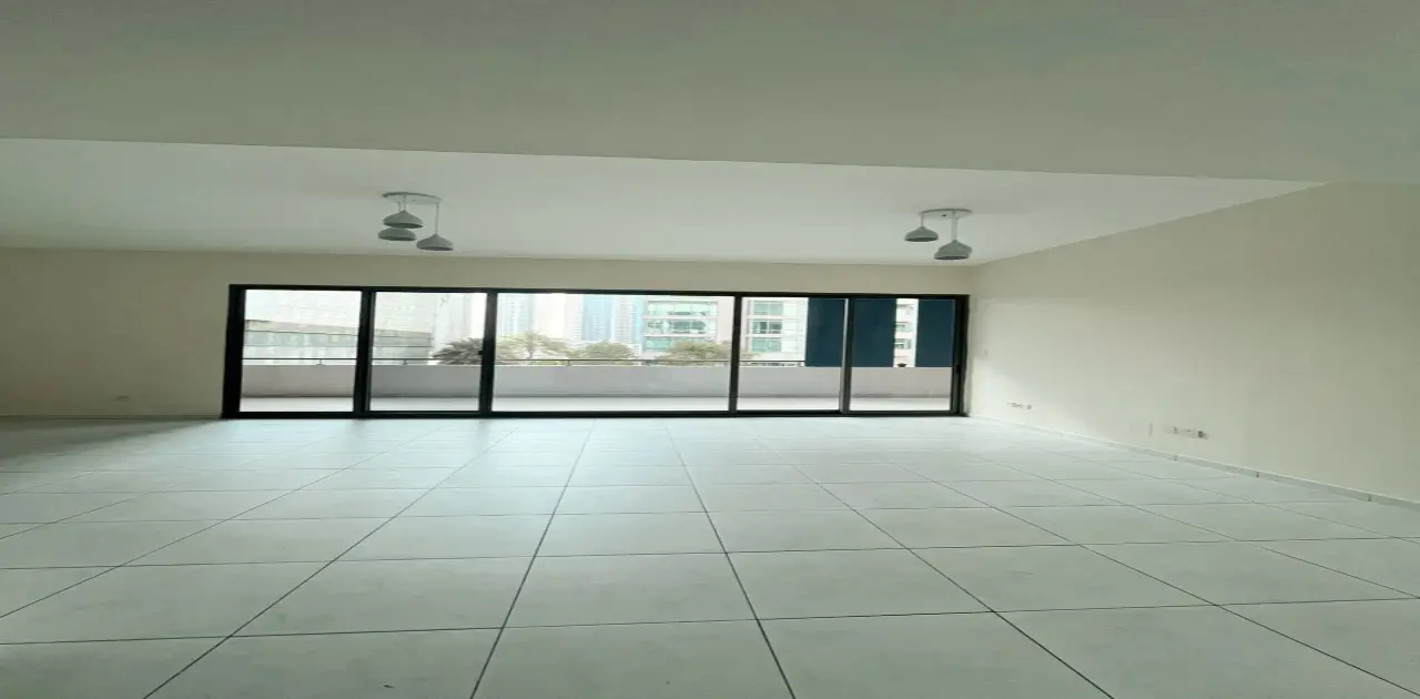 Spacious 2-Bedroom Ready-to-Move-In Apartment for Rent in Azure, Dubai Marina gallery 4