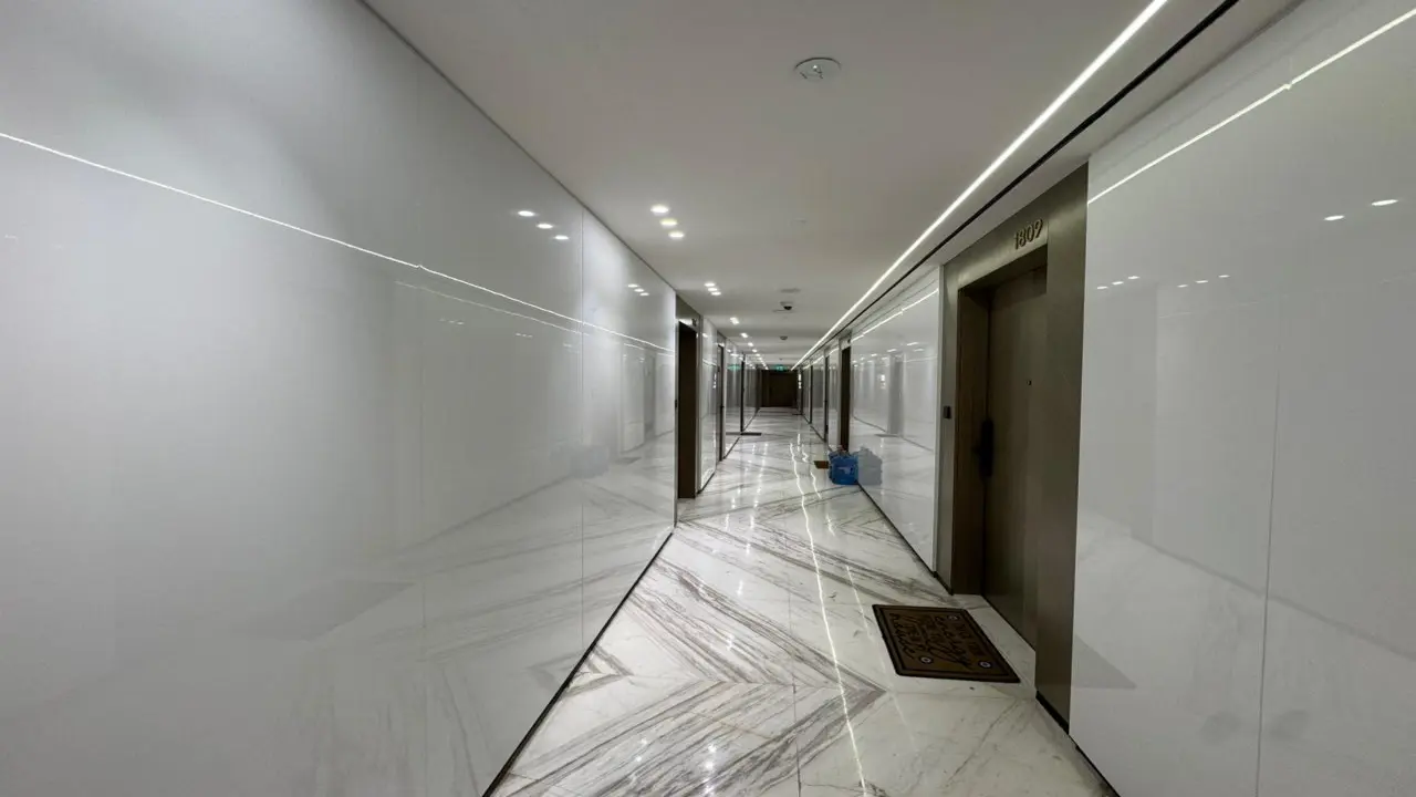 شقة ذكية بغرفة نوم واحدة مطلة على الخور للإيجار في بن غاطي كريك، الجداف معرض 13