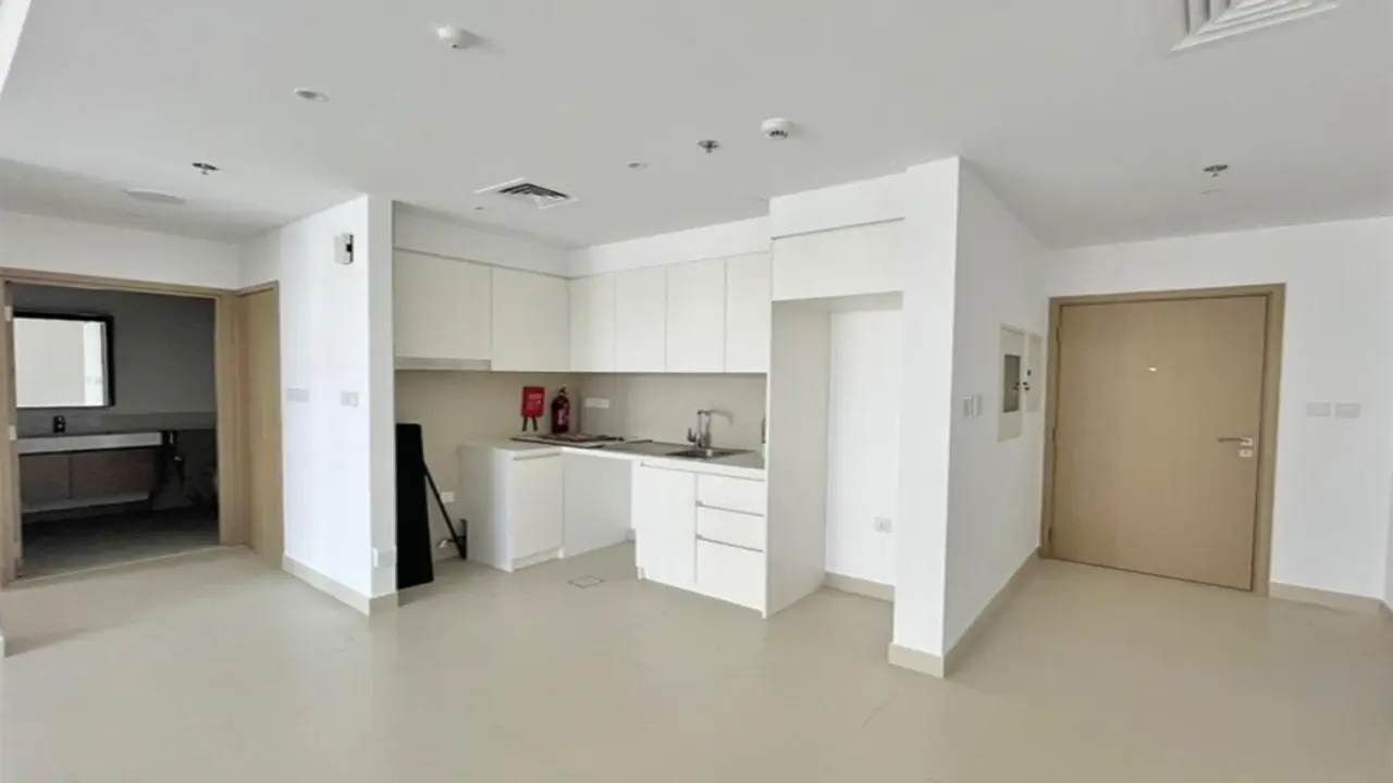 Park View 1-Bedroom High Floor Apartment for Rent in Creek Horizon Tower 2 gallery 5