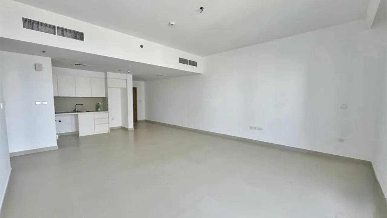 Park View 1-Bedroom High Floor Apartment for Rent in Creek Horizon Tower 2 gallery 3