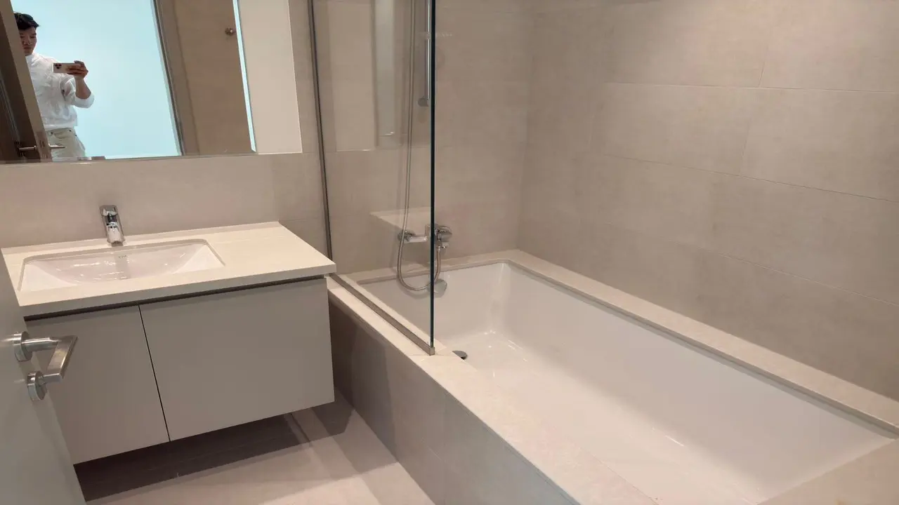 شقة جديدة تمامًا بثلاث غرف نوم مطلة على الواجهة البحرية للبيع في قصر الخور، ميناء خور دبي معرض 5