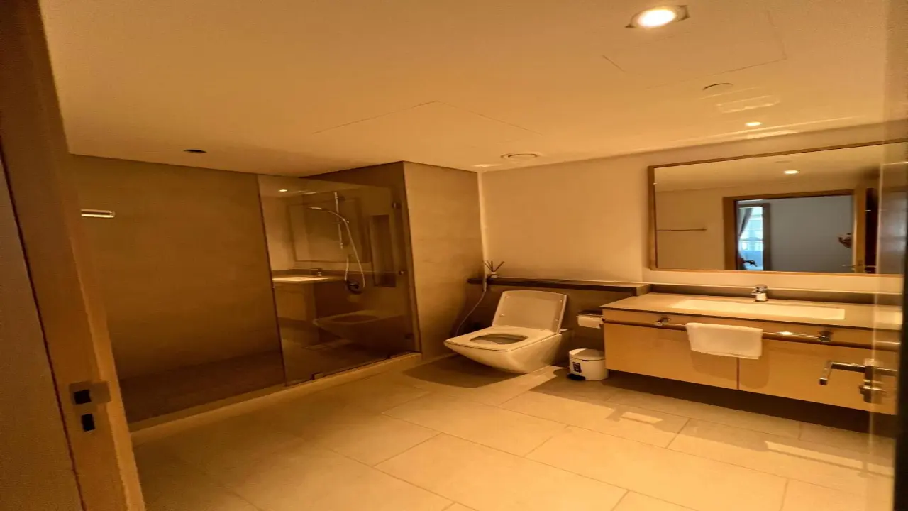 شقة مفروشة بالكامل بغرفتي نوم مطلة على البحر للبيع في كريك رايز 2، ميناء خور دبي معرض 2