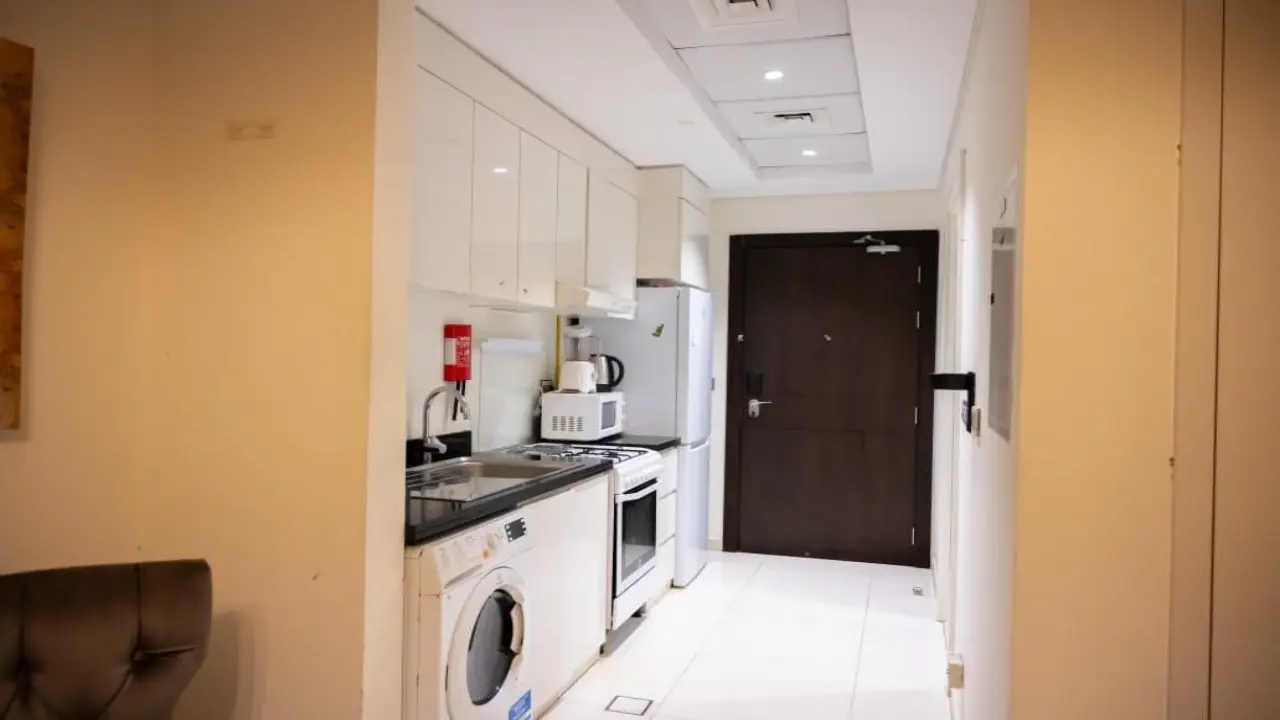 شقة استوديو مفروشة بالكامل للإيجار في غالية، قرية جميرا الدائرية، الحي 18 معرض 11