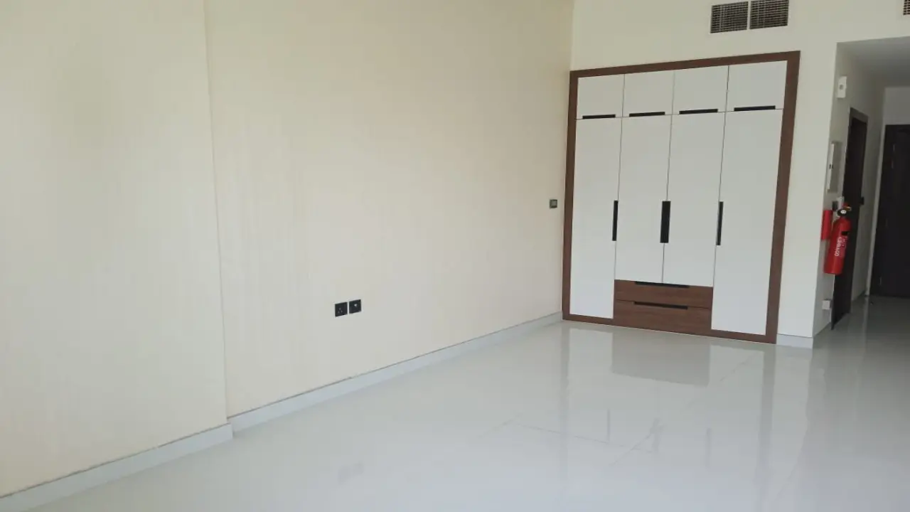 Ready-To-Move-In Studio Apartment for Sale in Elz Residence, Arjan gallery 7