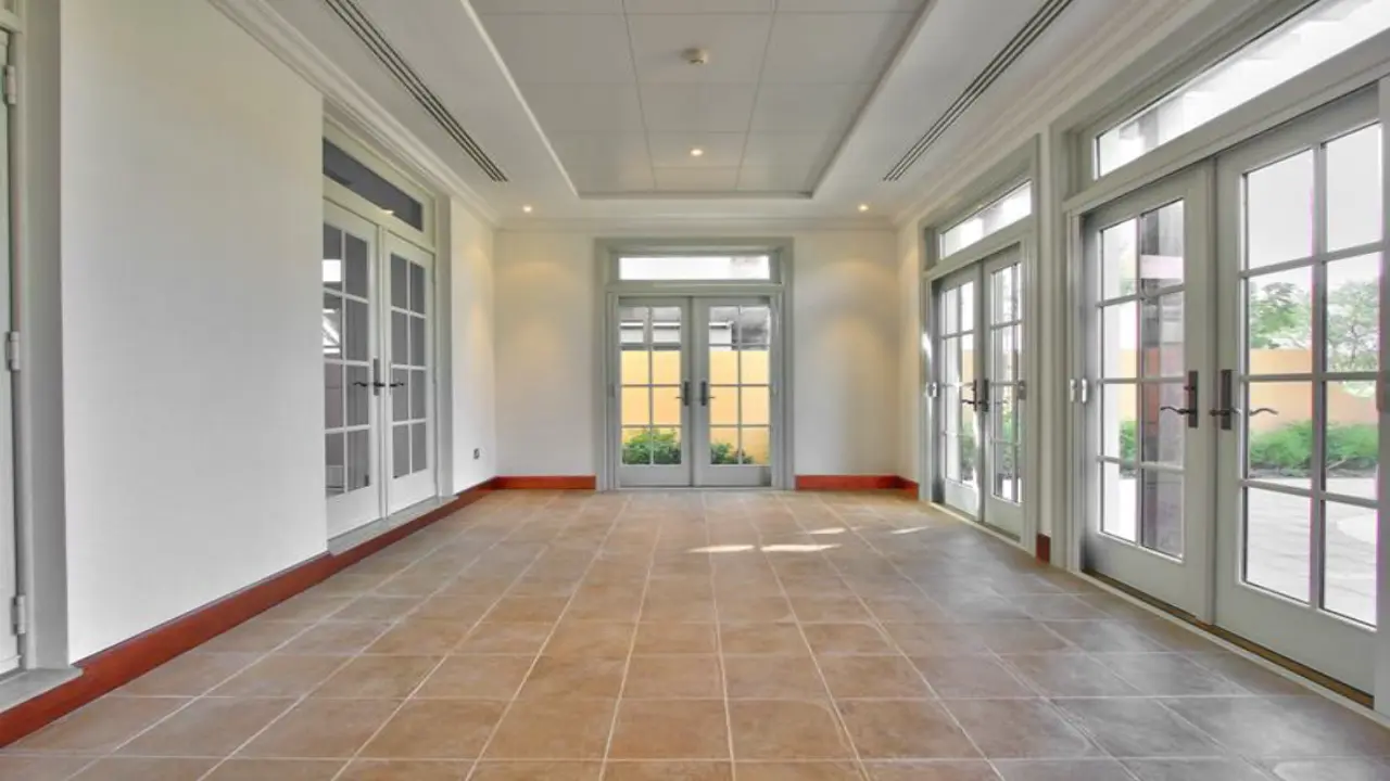 فيلا للإيجار مكونة من 5 غرف نوم مطلة على ملعب الجولف في فليم تري ريدج، جميرا جولف إستيتس معرض 7