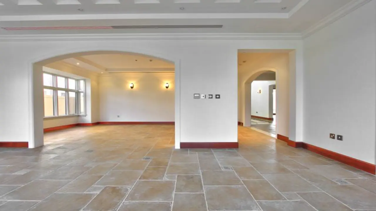 فيلا للإيجار مكونة من 5 غرف نوم مطلة على ملعب الجولف في فليم تري ريدج، جميرا جولف إستيتس معرض 4