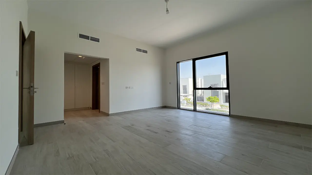 فيلا جديدة للإيجار في الفرجان شرق، دبي، مكونة من 5 غرف نوم. معرض 9