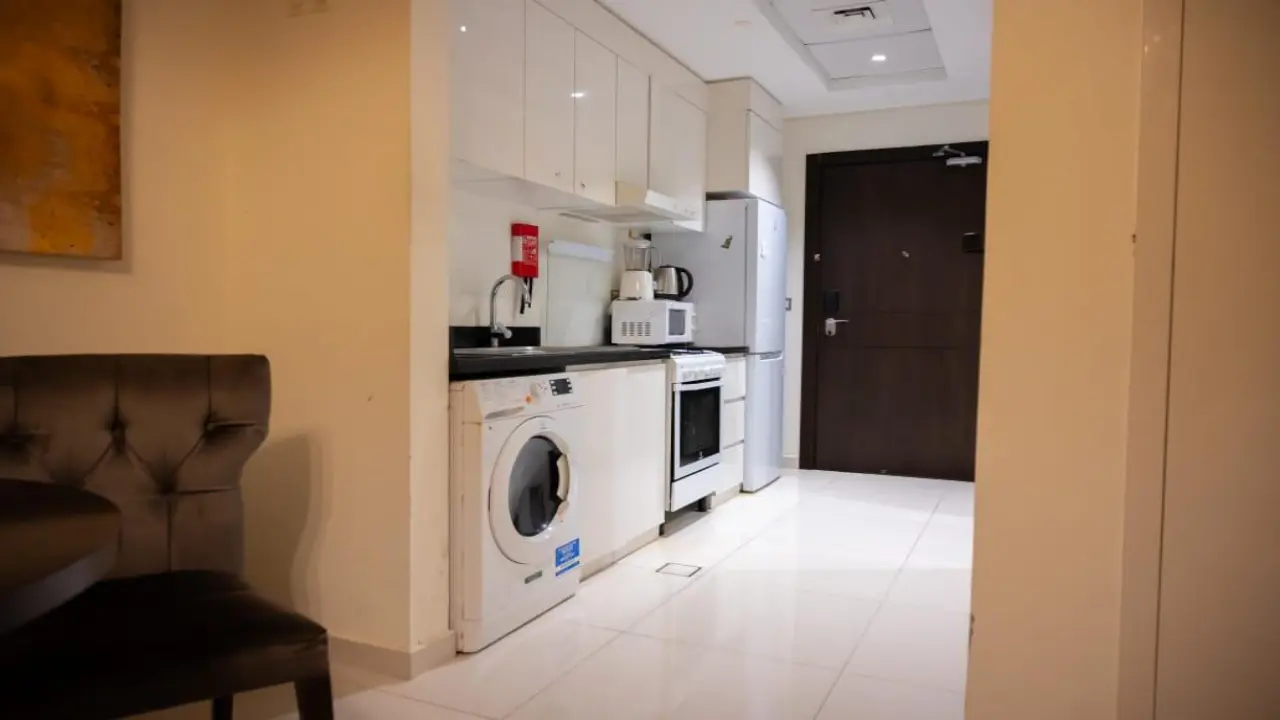 شقة استوديو مفروشة بالكامل للبيع في غالية، قرية جميرا الدائرية، الحي 18 معرض 9