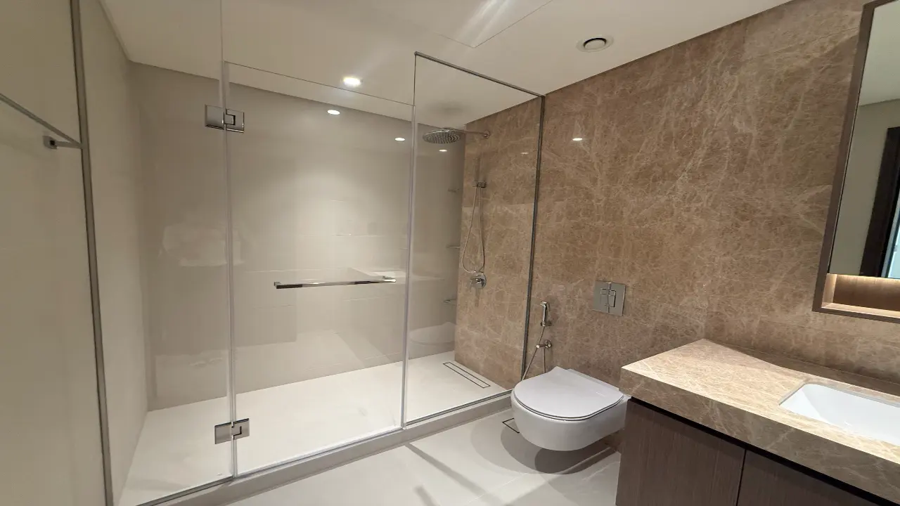 شقة مفروشة بالكامل بغرفة نوم واحدة للبيع في برج جراند بلو 1، إعمار بيتشفرونت معرض 12