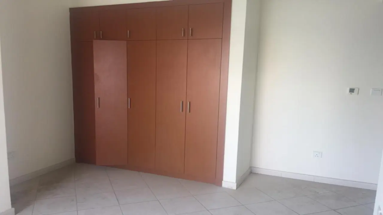 Spacious 1-Bedroom Vacant Apartment for Rent in Hub Canal 1, Dubai Sports City gallery 14