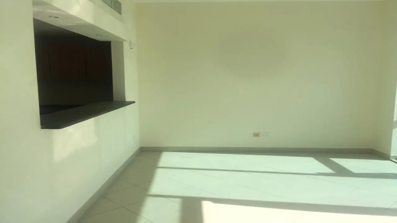 Spacious 1-Bedroom Vacant Apartment for Rent in Hub Canal 1, Dubai Sports City gallery 12