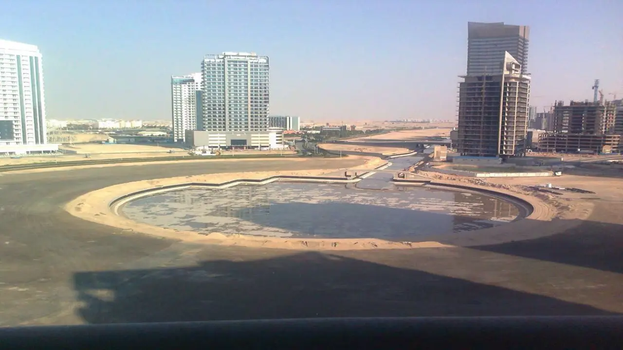 Spacious 1-Bedroom Vacant Apartment for Rent in Hub Canal 1, Dubai Sports City gallery 11