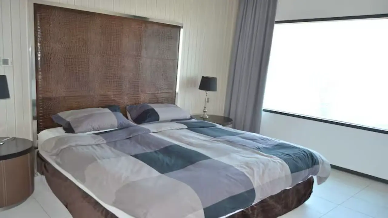High Floor Fully Furnished 1-Bedroom Apartment for Rent gallery 6
