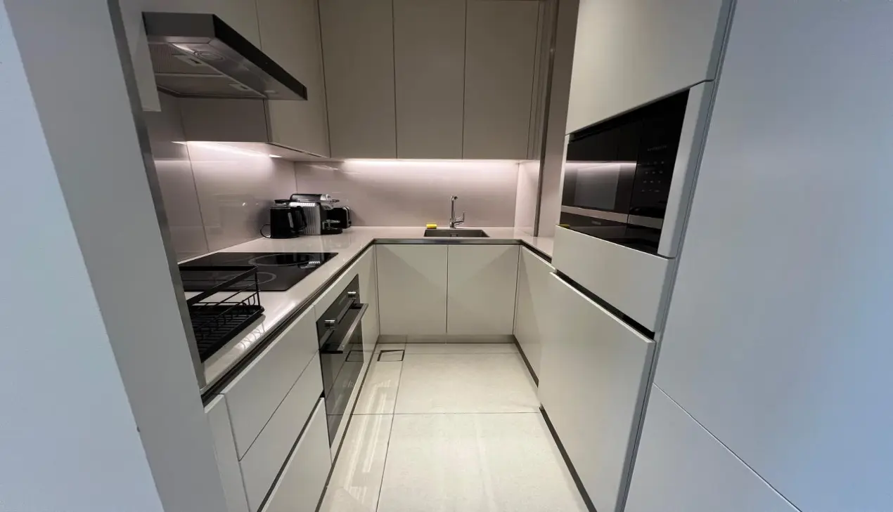 شقة مفروشة بغرفة نوم واحدة مطلة على البحر للبيع في برج بوابة جميرا 2، جي بي آر معرض 1