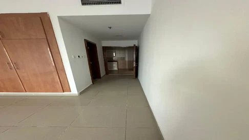 شقة بغرفة نوم واحدة مطلة على البحيرة في طابق مرتفع للإيجار في برج ليك سيتي، مجموعة جي إل تي د معرض 7