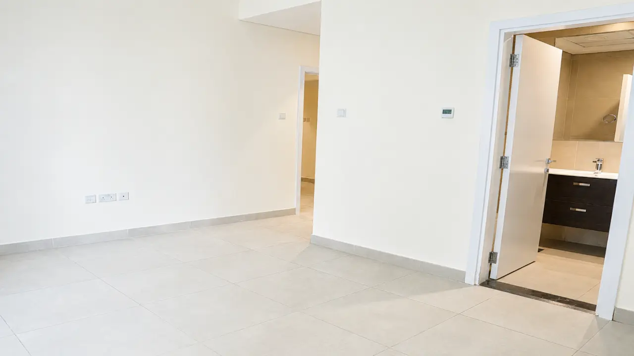 Spacious 2-Bedroom Apartment for Sale in Marina Arcade Tower, Dubai Marina gallery 7