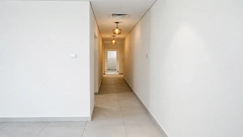 Spacious 2-Bedroom Apartment for Sale in Marina Arcade Tower, Dubai Marina gallery 4