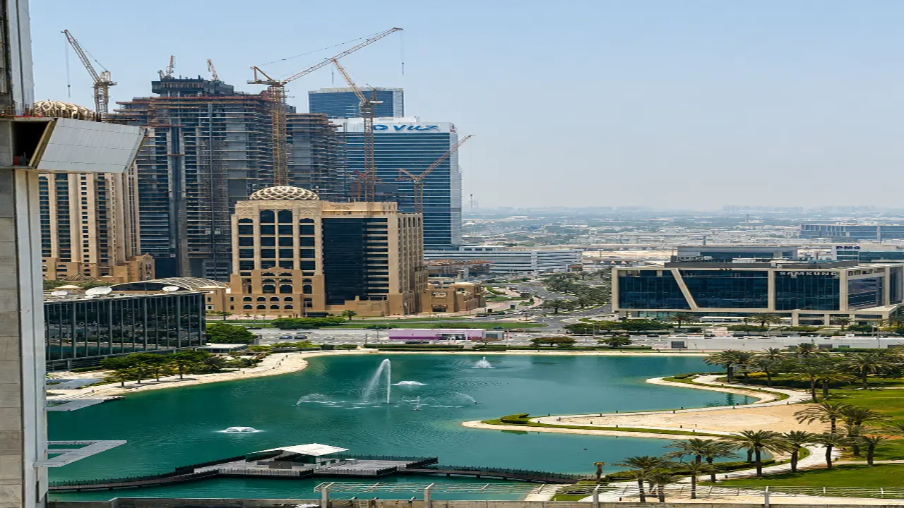 Spacious 2-Bedroom Apartment for Sale in Marina Arcade Tower, Dubai Marina gallery 3
