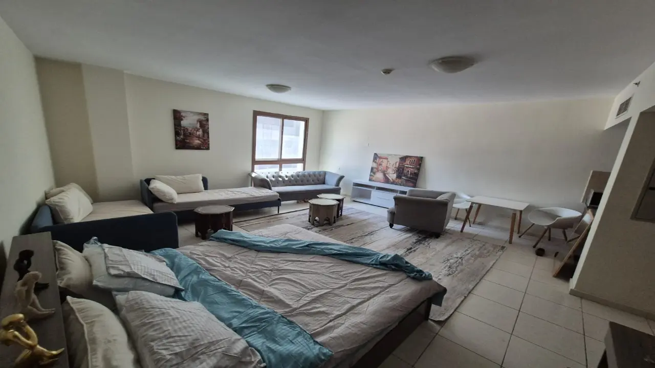 Полностью меблированная однокомнатная квартира в аренду в Masaar Residence, район JVC 15 галерея 5