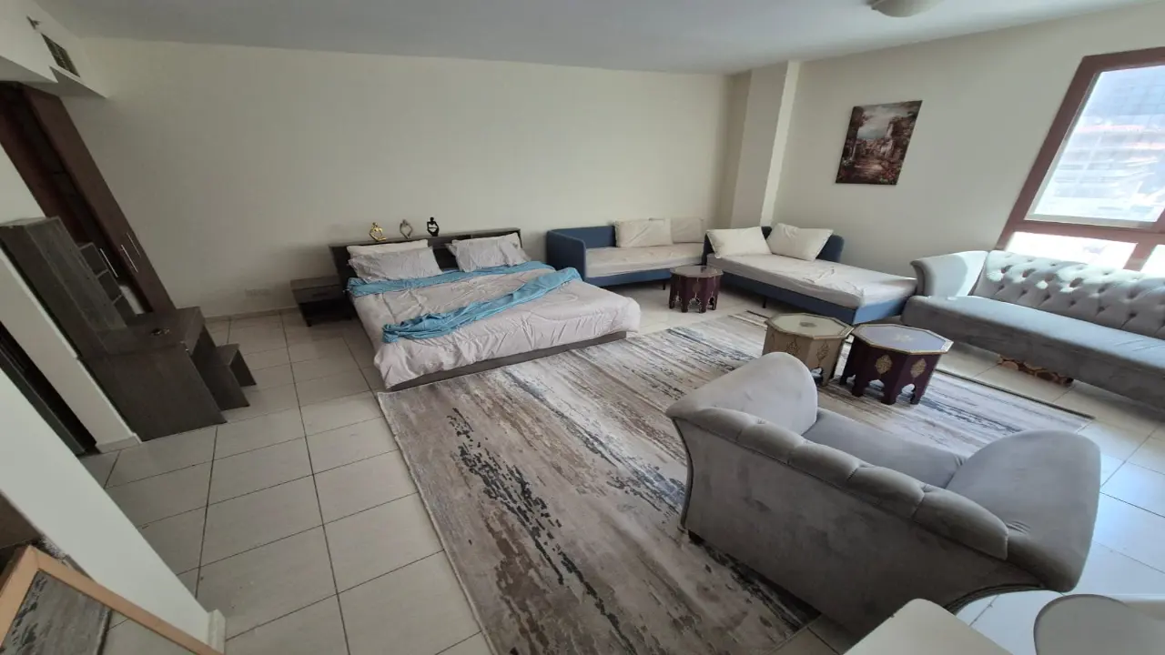 Полностью меблированная однокомнатная квартира в аренду в Masaar Residence, район JVC 15 галерея 3