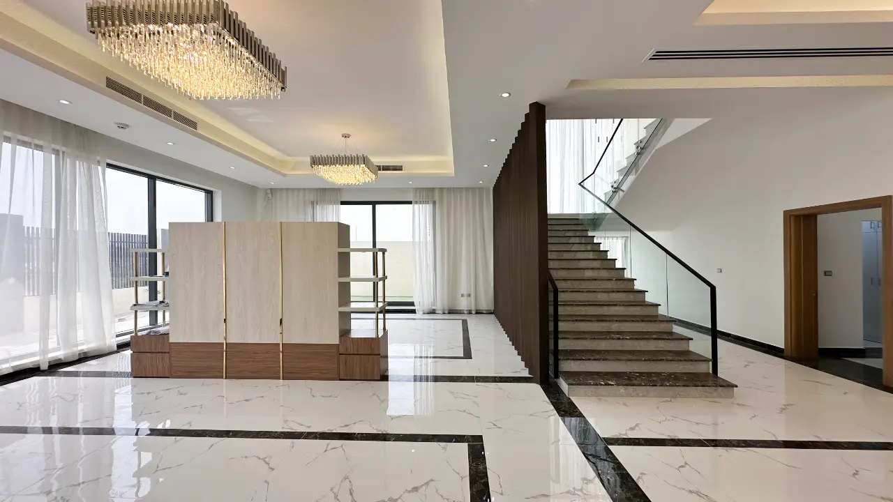 Роскошная вилла с 5 спальнями, построенная по индивидуальному заказу, на продажу в Nad Al Sheba 1, Дубай галерея 12