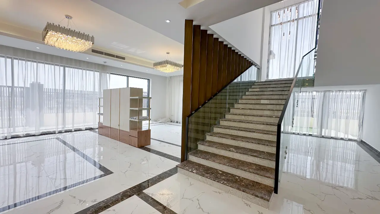 Роскошная вилла с 5 спальнями, построенная по индивидуальному заказу, на продажу в Nad Al Sheba 1, Дубай галерея 7