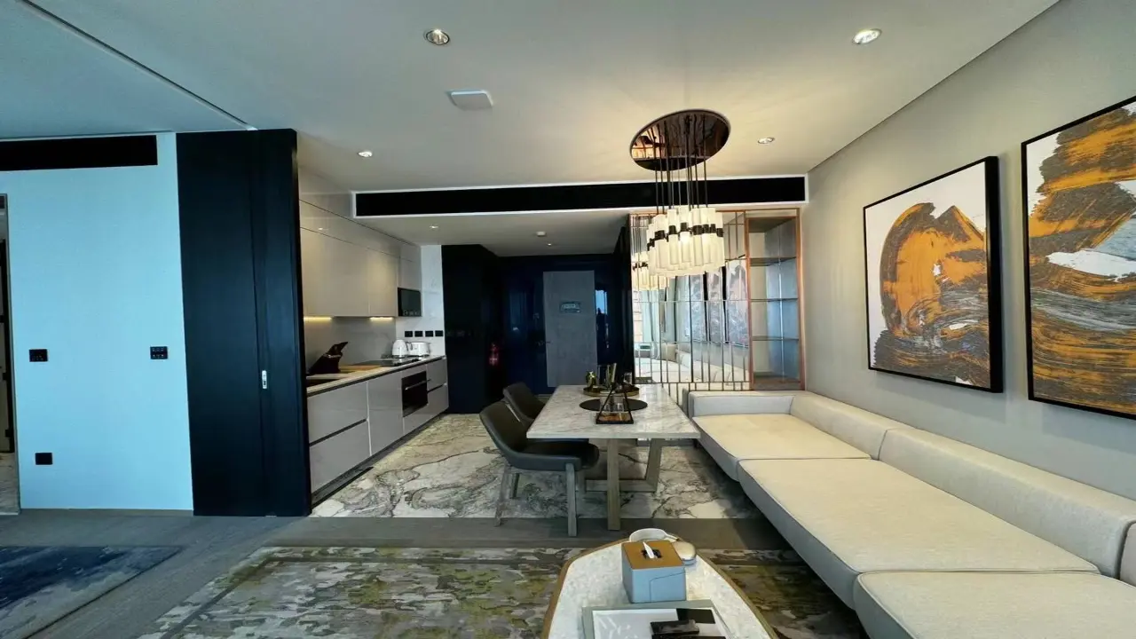 Сдается в аренду полностью меблированная однокомнатная квартира на высоком этаже в жилом комплексе One Za'abeel Tower, Дубай. галерея 2