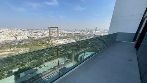 شقة مطورة مكونة من غرفتي نوم مطلة على زعبيل للبيع في مبنى 1 ريزيدنسز 2، بر دبي معرض 2