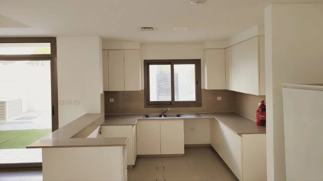 تاون هاوس واسع مكون من 3 غرف نوم (النوع 1) للإيجار في تاون هاوسز زهرة، تاون سكوير معرض 5