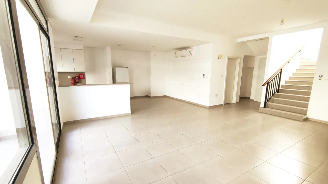 تاون هاوس واسع مكون من 3 غرف نوم (النوع 1) للإيجار في تاون هاوسز زهرة، تاون سكوير معرض 9