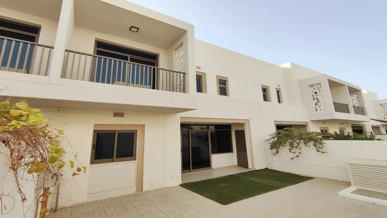 تاون هاوس واسع مكون من 3 غرف نوم (النوع 1) للإيجار في تاون هاوسز زهرة، تاون سكوير معرض 10