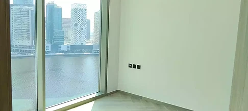 Просторная однокомнатная квартира сдается в аренду в районе Peninsula Three, Business Bay. галерея 3