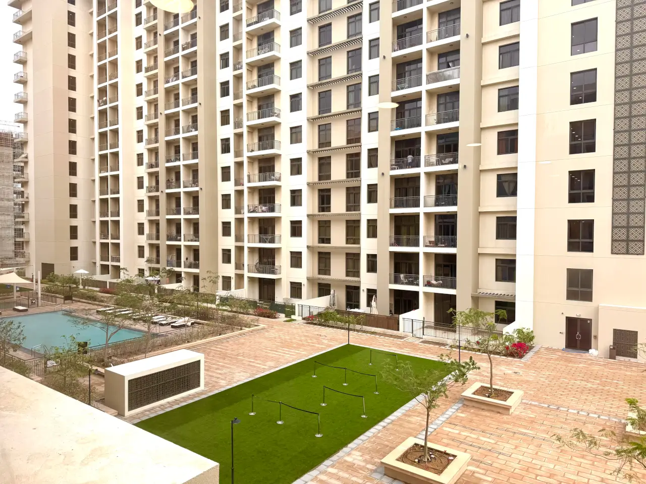 شقة واسعة بغرفة نوم واحدة للإيجار في مجمع روضة 2، تاون سكوير، دبي معرض 6