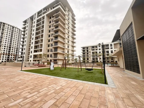 شقة واسعة بغرفة نوم واحدة للإيجار في مجمع روضة 2، تاون سكوير، دبي معرض 1