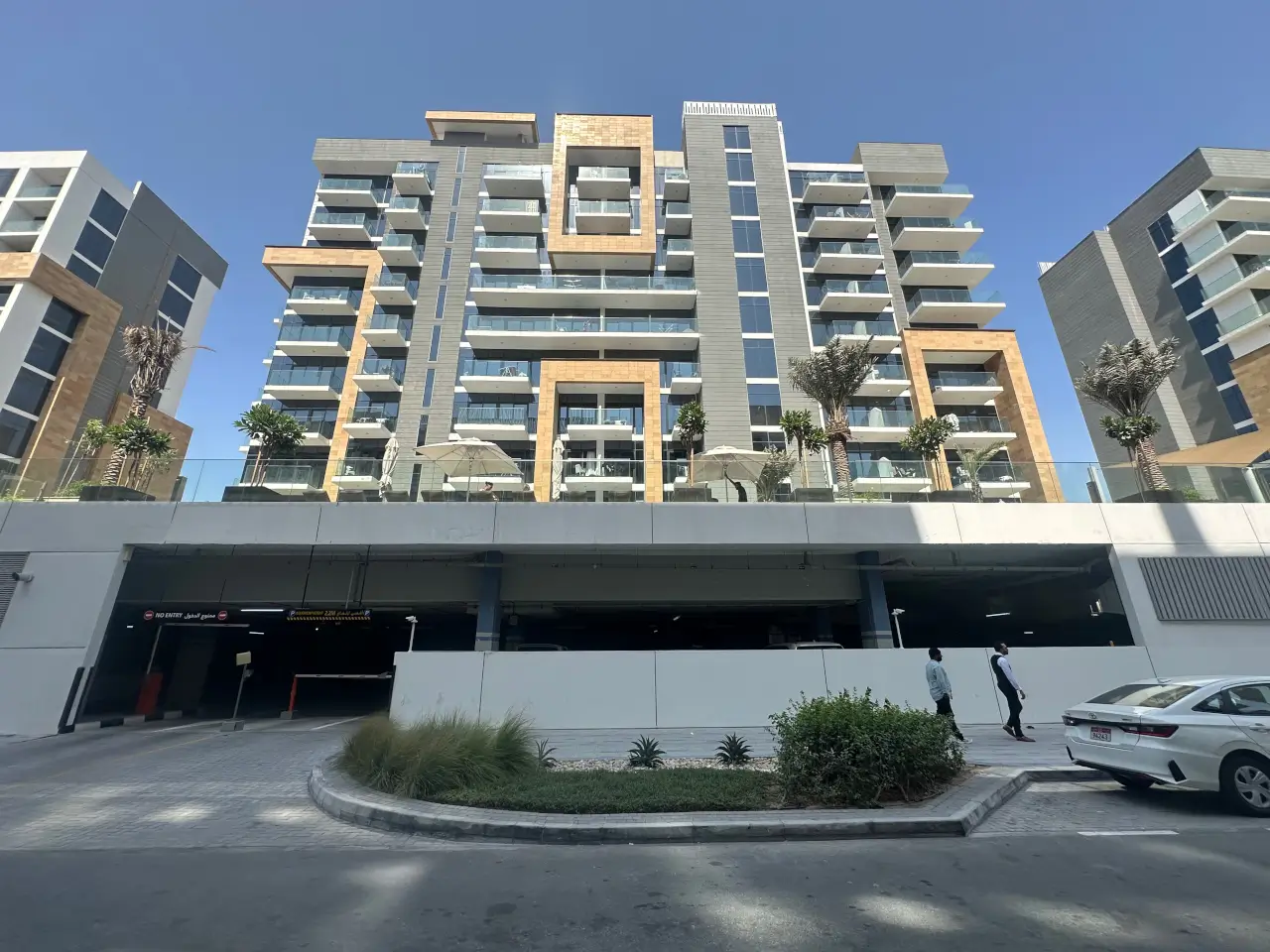 محل تجاري مطل على البحيرة للبيع في عزيزي ريفيرا 3، ميدان، بعائد استثماري مرتفع معرض 8