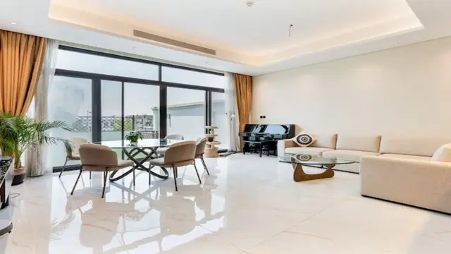 فيلا فاخرة للإيجار في دبي