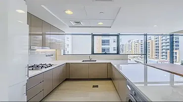 Azizi Riviera 67