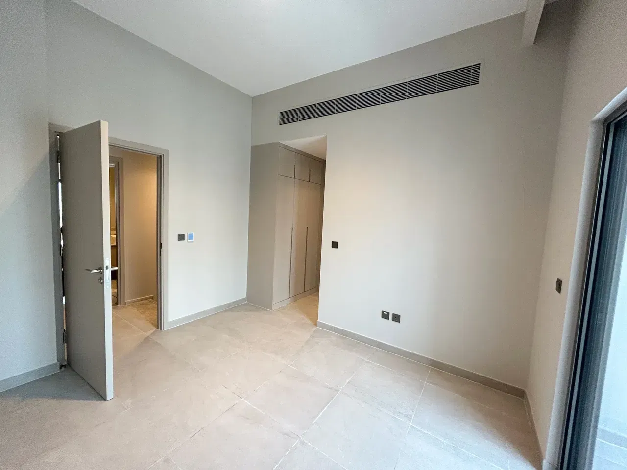 Совершенно новый просторный таунхаус MAG Eye с 2 спальнями на продажу в MBR City, Дубай галерея 15